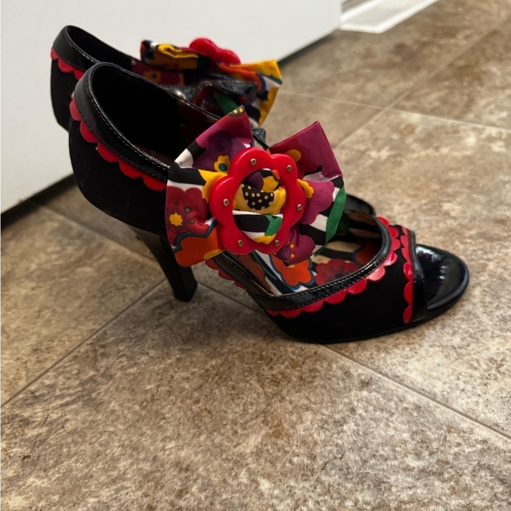 Betsey Johnson Black Heels with Red Scallop Trim and Multicolor Floral Bow